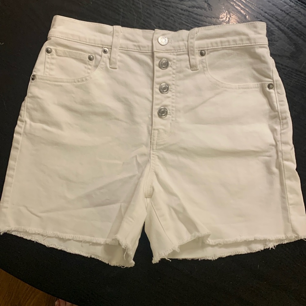 Womans J Crew white denim buttonfly shorts Size 26 NEW